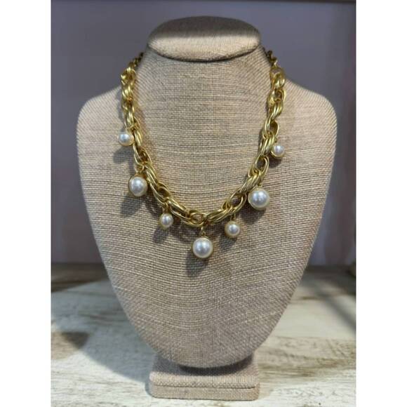 KARINE SULTAN Jewelry - NEW KARINE SULTAN women's intertwined pearl drop necklace in gold